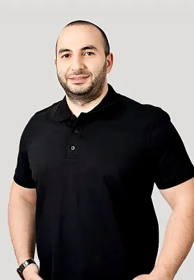 Погос Акопян