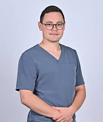 Максим Муравьев 