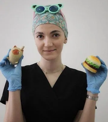 Белла Хадикова