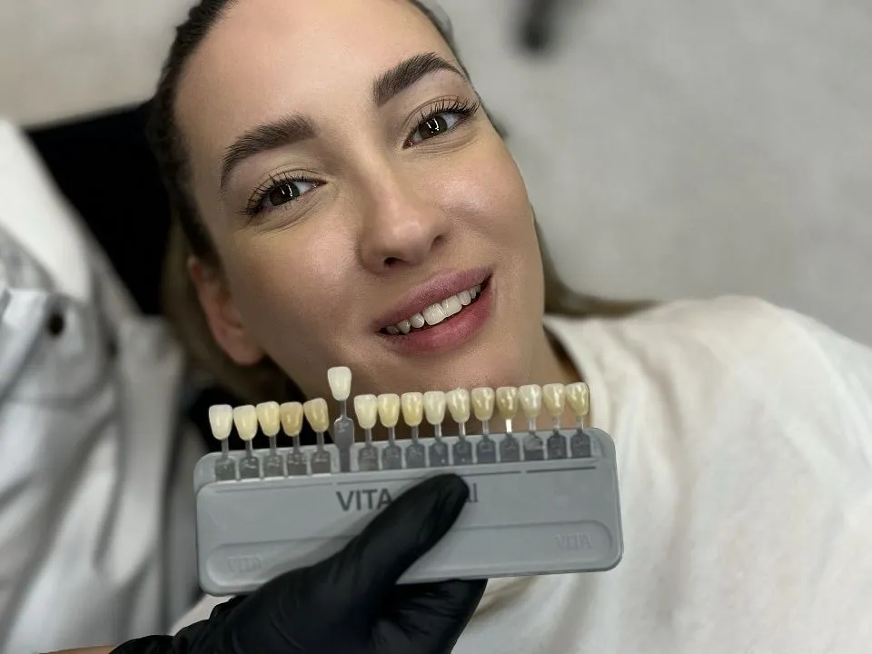 Пластмассовая (временная) коронка на зуб в Солнцево