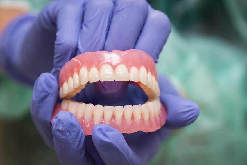 Почему выпадают зубы у взрослого человека - причины и лечение в стоматологии