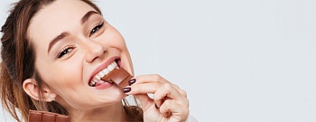 От чего появляется кариес: три привычки, которые могут повредить зубам